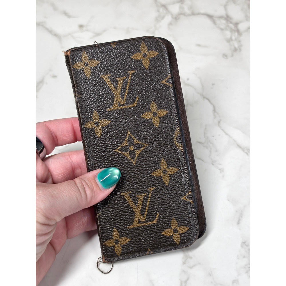 Louis Vuitton Monogram Canvas Phone Case Folio Brown Made in Spain For Materials